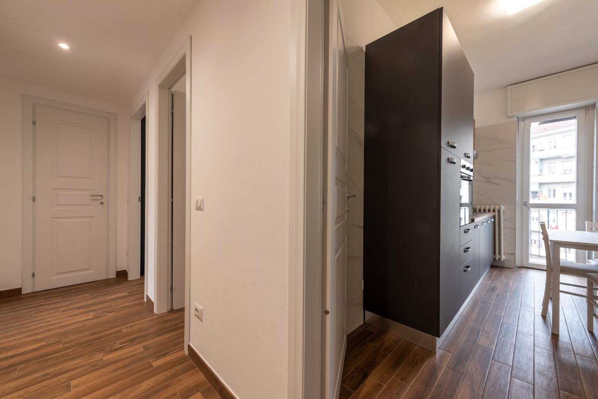 Guest Planet - Bicocca Suites Milano Exterior foto